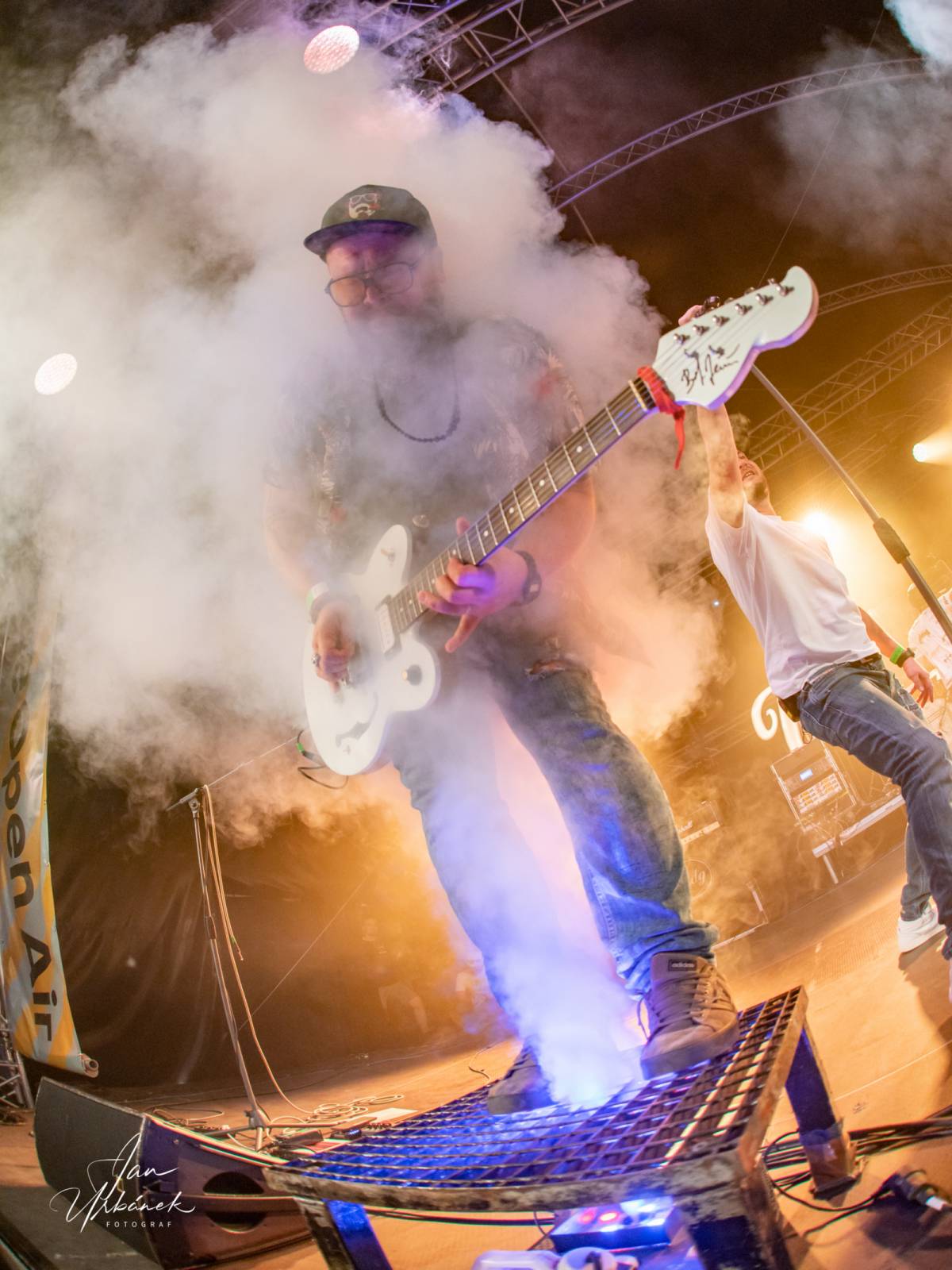 UDG rozsvítili Občanskou plovárnu, předskakovali jim Street69