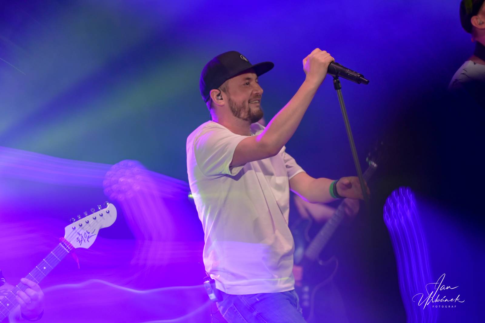 UDG rozsvítili Občanskou plovárnu, předskakovali jim Street69