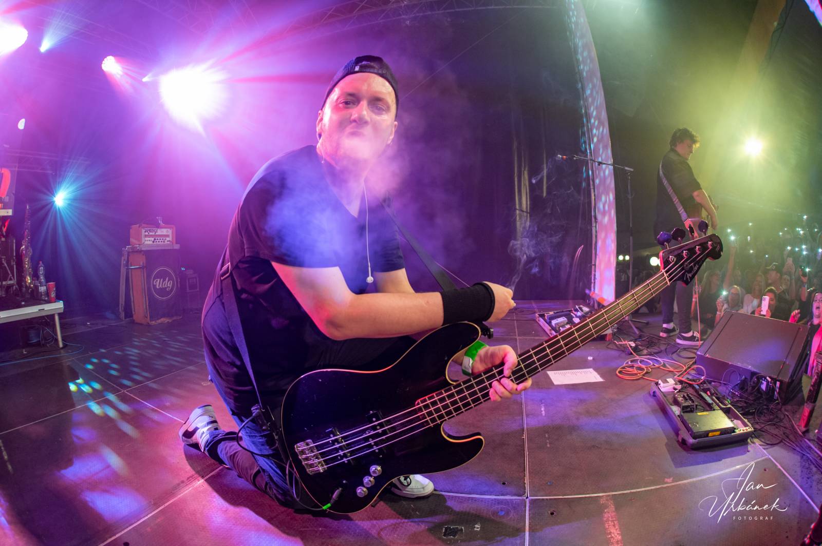 UDG rozsvítili Občanskou plovárnu, předskakovali jim Street69