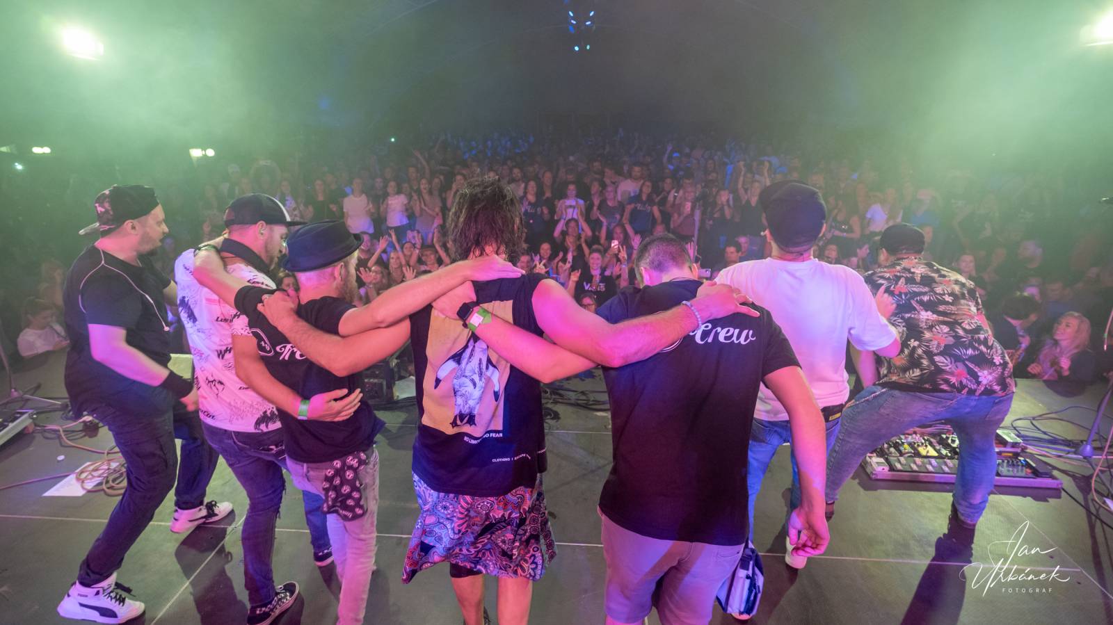 UDG rozsvítili Občanskou plovárnu, předskakovali jim Street69