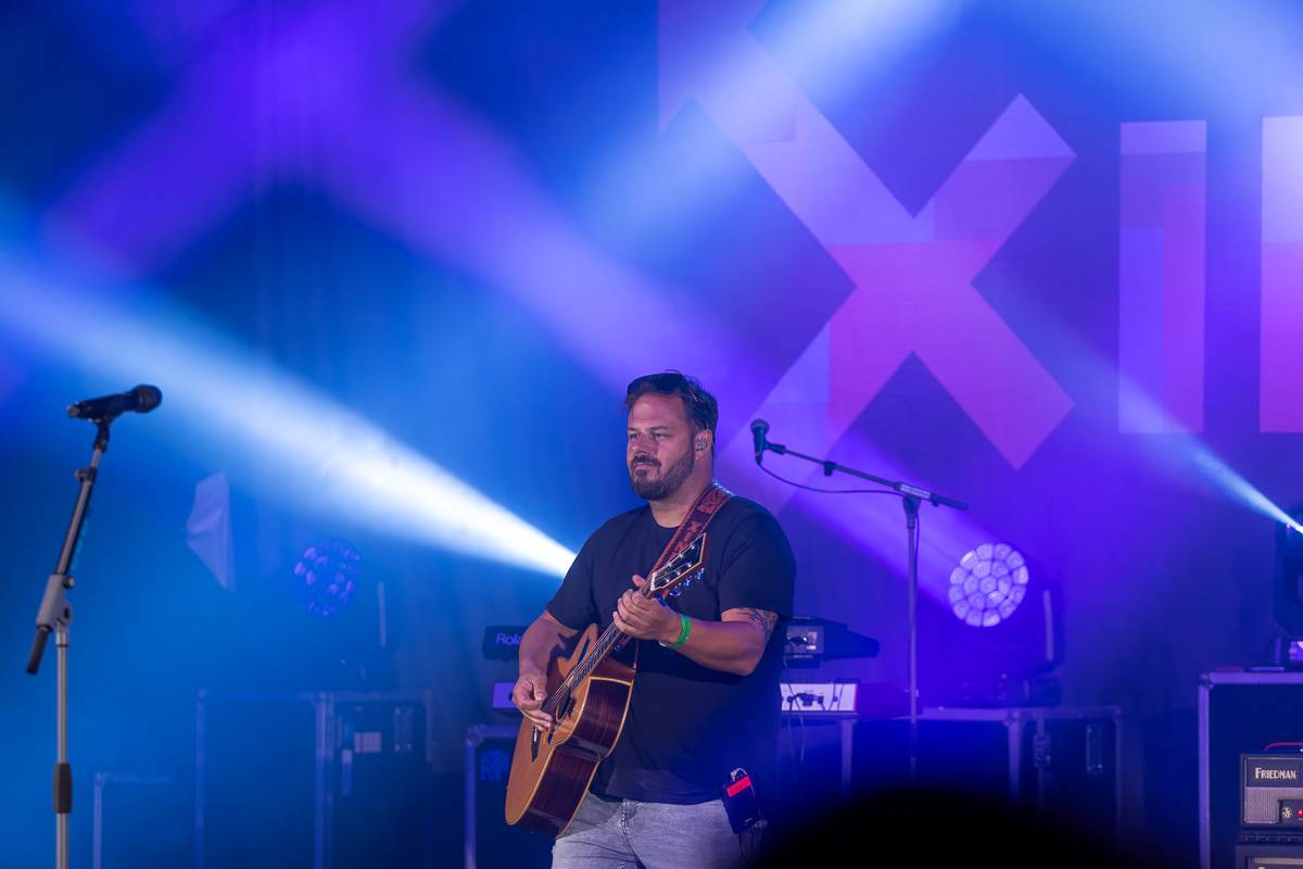 Xindl X oslavil na Občanské plovárně patnáct let od Návodu na čtení manuálu