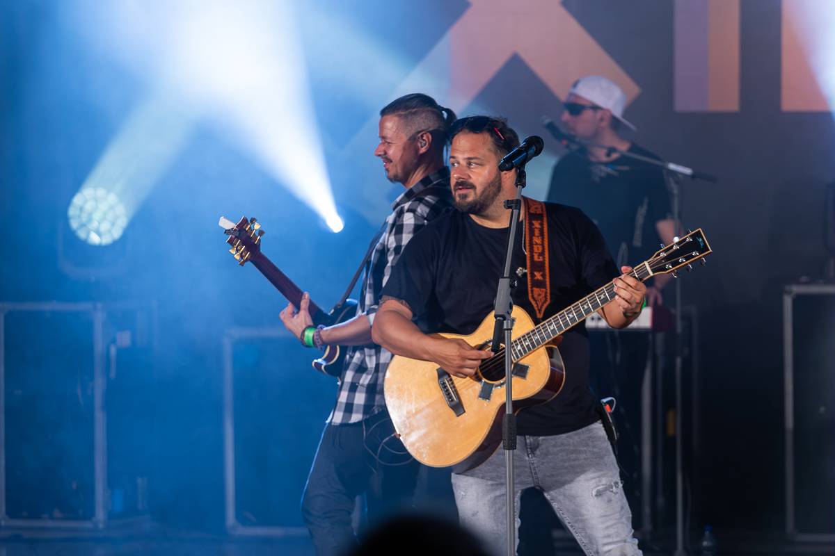 Xindl X oslavil na Občanské plovárně patnáct let od Návodu na čtení manuálu