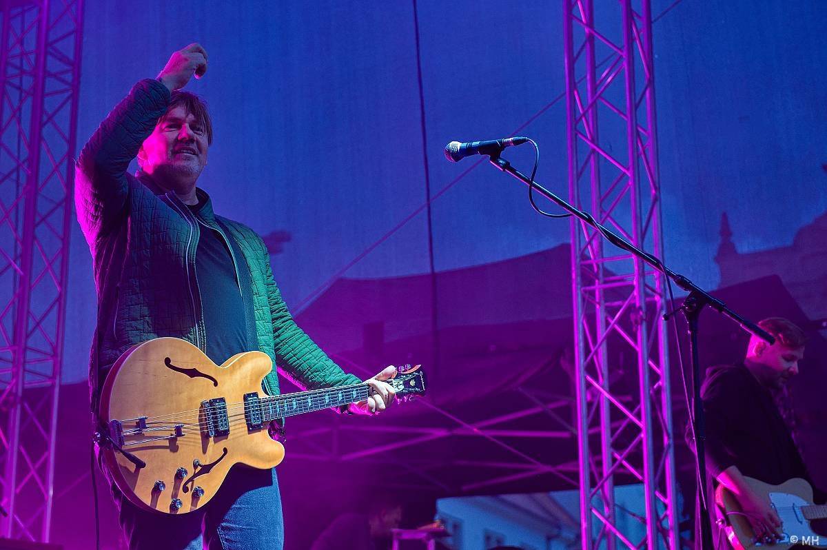 Michal Hrůza a Olympic zpívali v Plzni pro kulturu