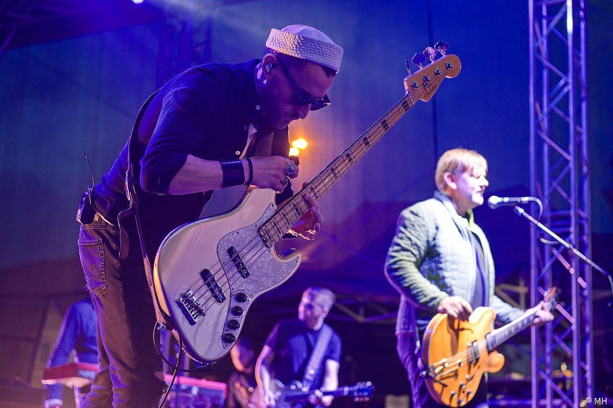 Michal Hrůza a Olympic zpívali v Plzni pro kulturu