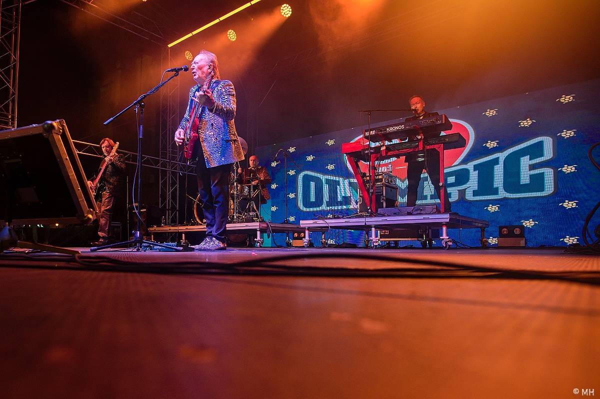 Michal Hrůza a Olympic zpívali v Plzni pro kulturu