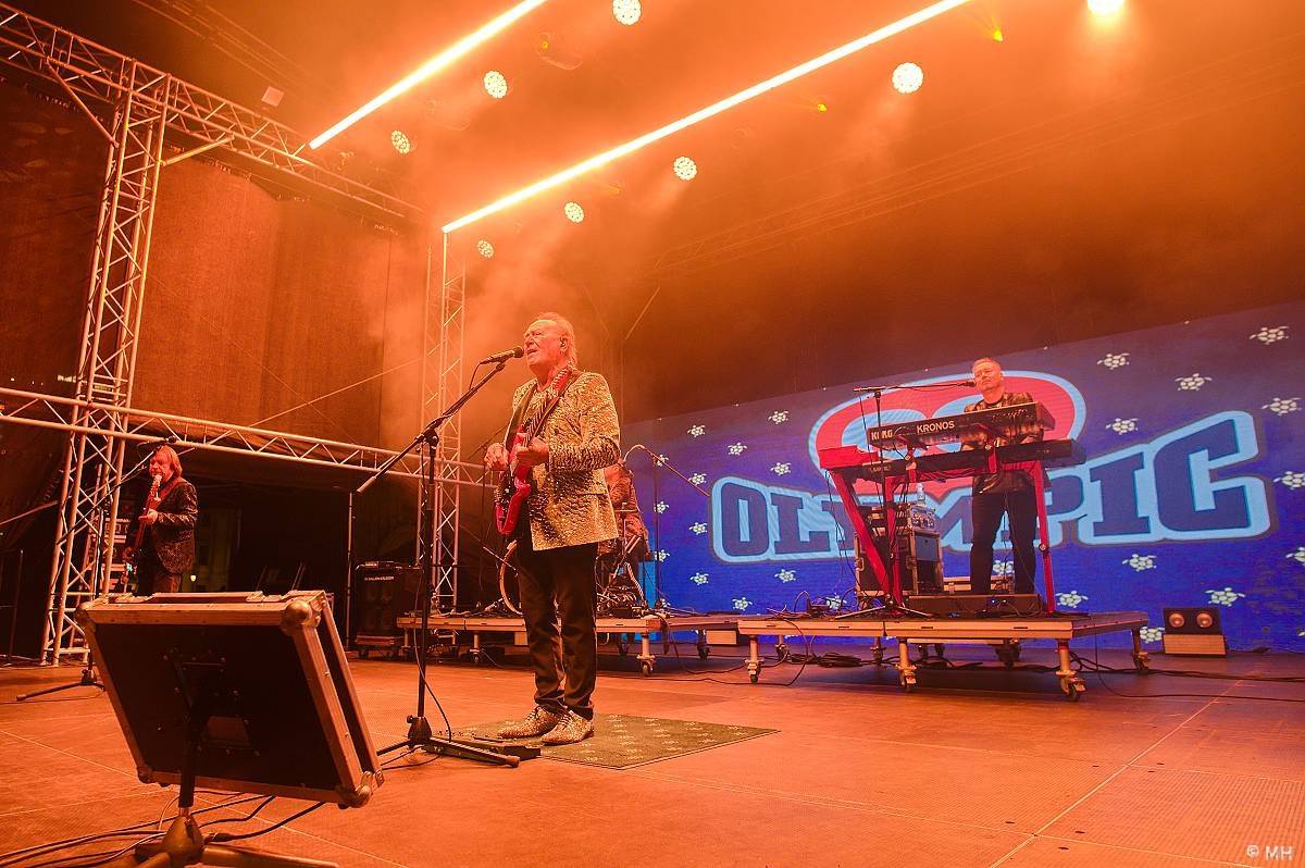 Michal Hrůza a Olympic zpívali v Plzni pro kulturu