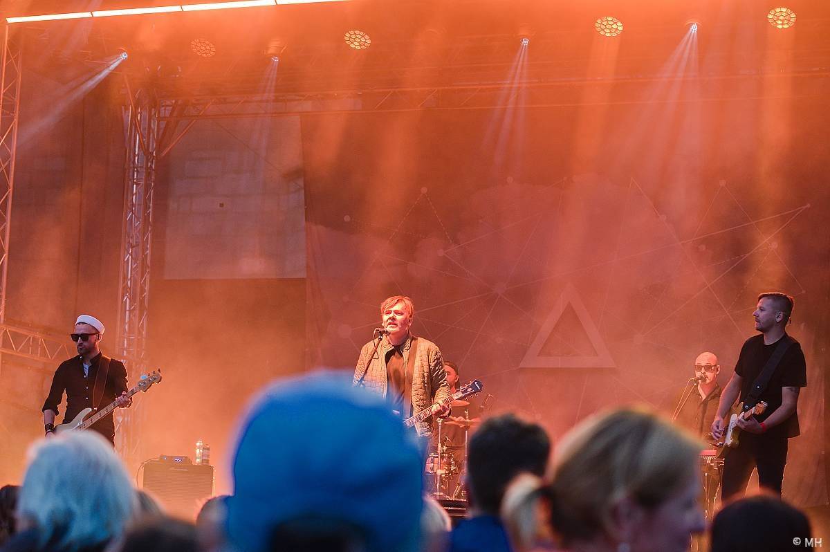 Michal Hrůza a Olympic zpívali v Plzni pro kulturu