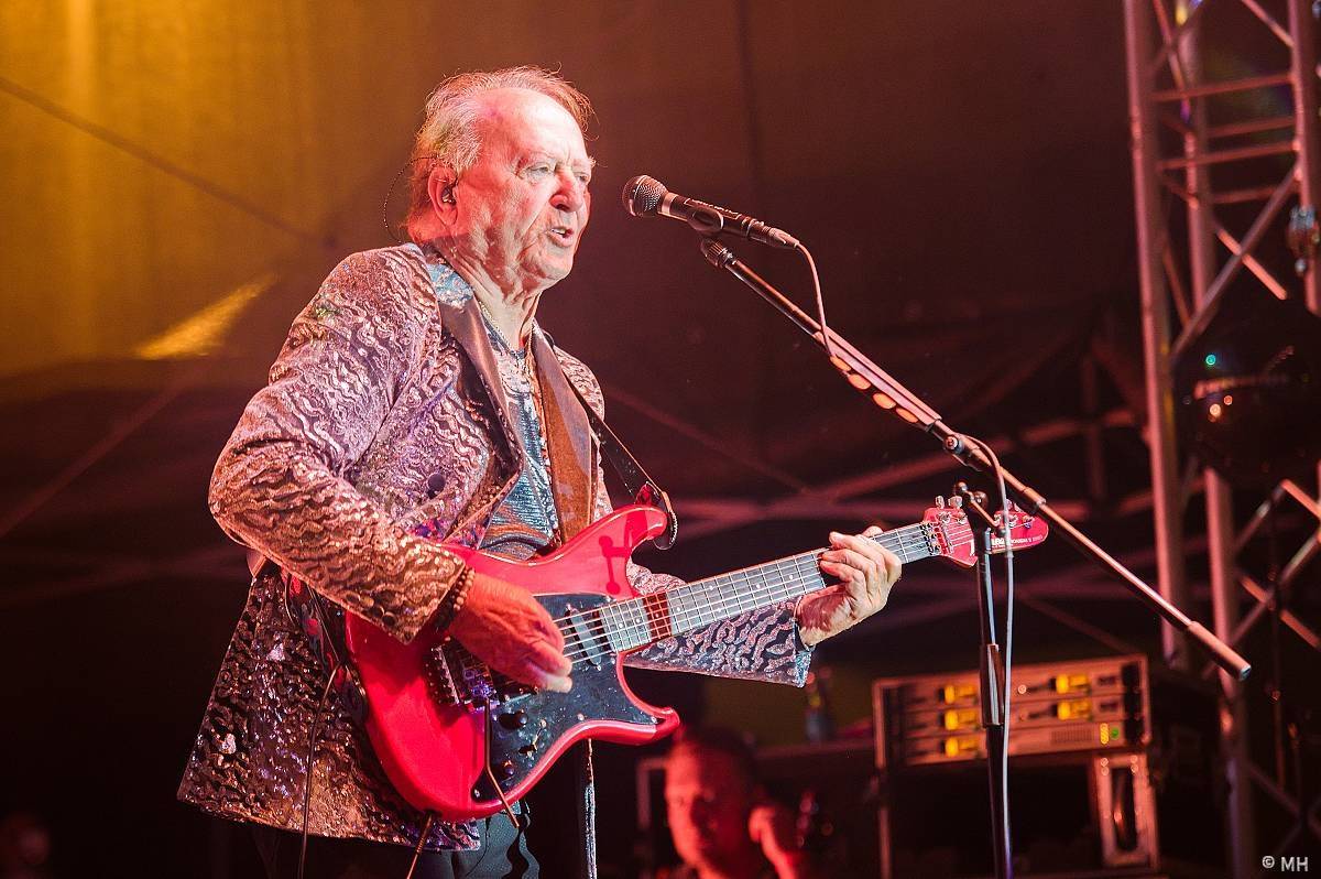 Michal Hrůza a Olympic zpívali v Plzni pro kulturu