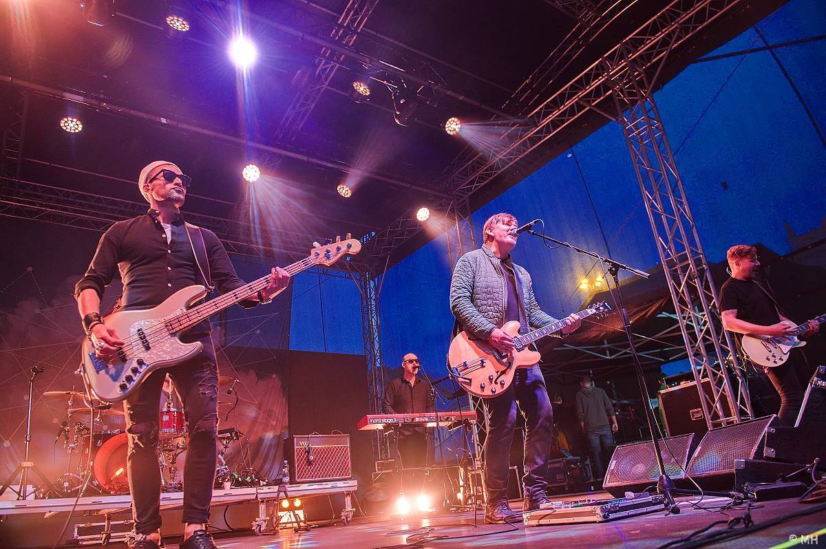 Michal Hrůza a Olympic zpívali v Plzni pro kulturu