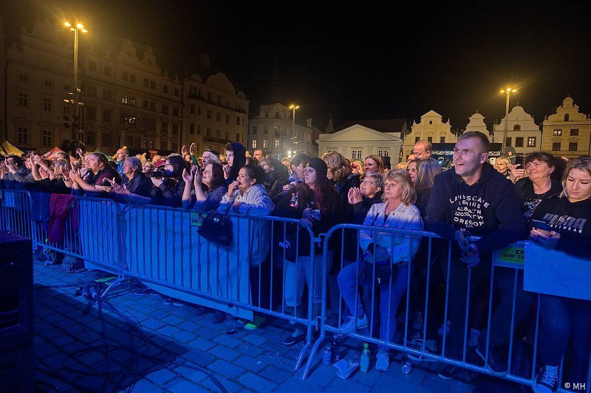 Michal Hrůza a Olympic zpívali v Plzni pro kulturu