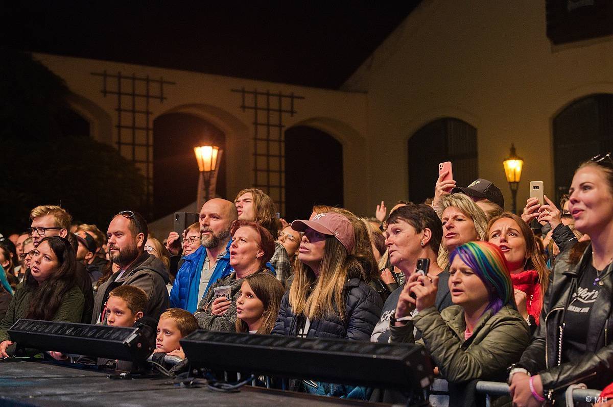 Chinaski oslavovali v létě svobodu, poslední koncert turné odehráli v Plzni