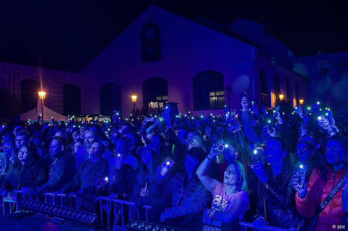 Chinaski oslavovali v létě svobodu, poslední koncert turné odehráli v Plzni