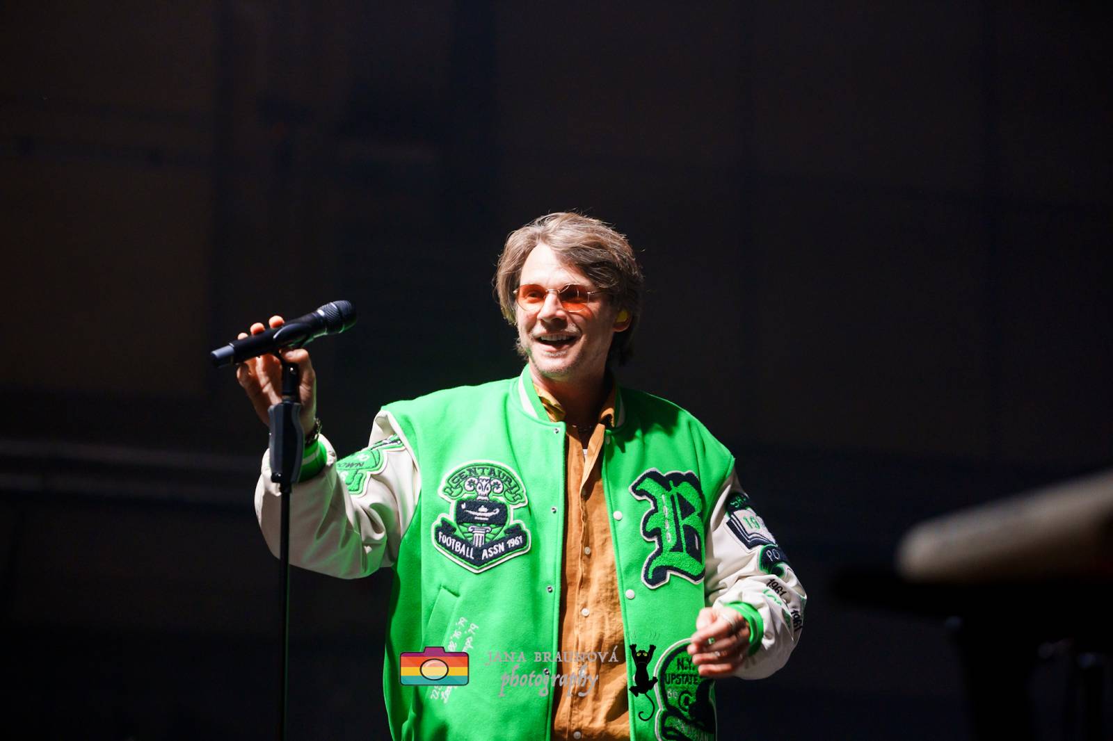 Vojtěch Dyk v Plzni zahájil turné V Přítomnosti. Vzpomínal na tátu i účast na Žebříku