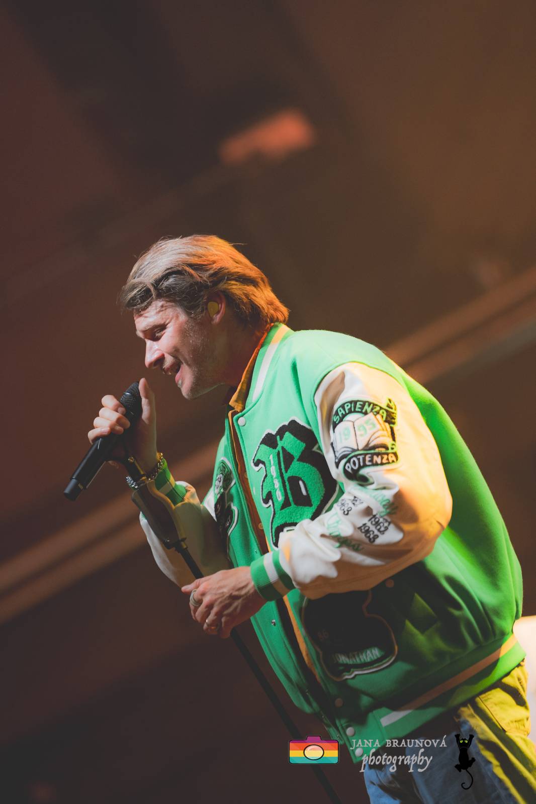 Vojtěch Dyk v Plzni zahájil turné V Přítomnosti. Vzpomínal na tátu i účast na Žebříku