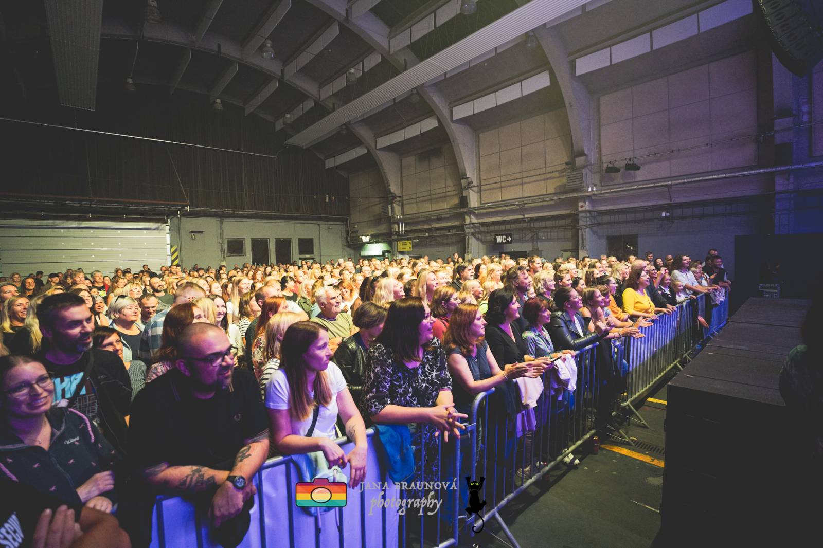 Vojtěch Dyk v Plzni zahájil turné V Přítomnosti. Vzpomínal na tátu i účast na Žebříku