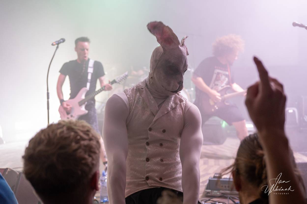 Frog Leap se vrátil do Prahy, vsadil na menší prostory a kontakt s publikem