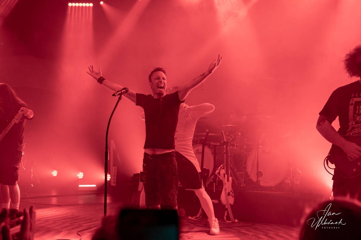 Frog Leap se vrátil do Prahy, vsadil na menší prostory a kontakt s publikem