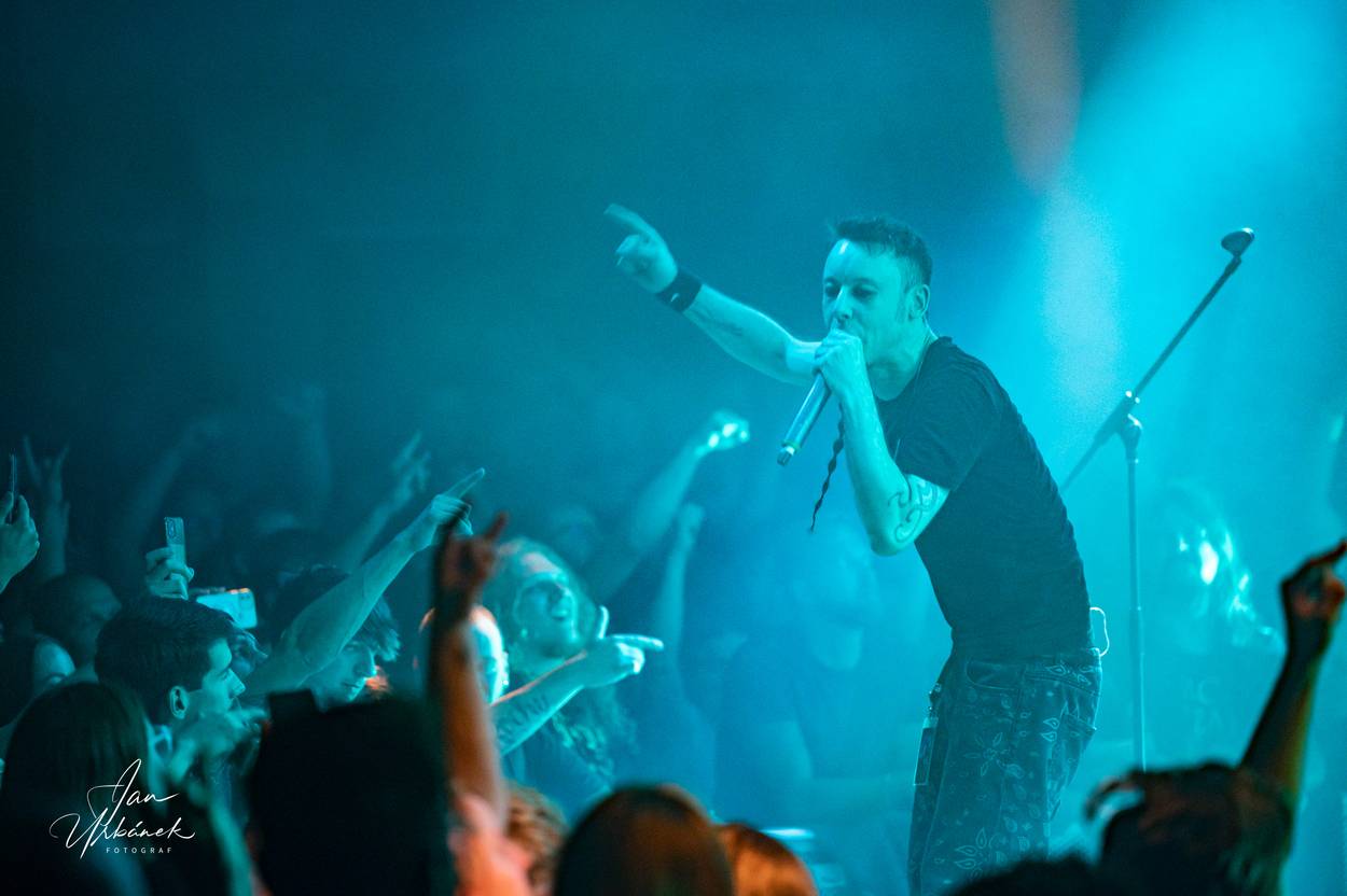 Frog Leap se vrátil do Prahy, vsadil na menší prostory a kontakt s publikem