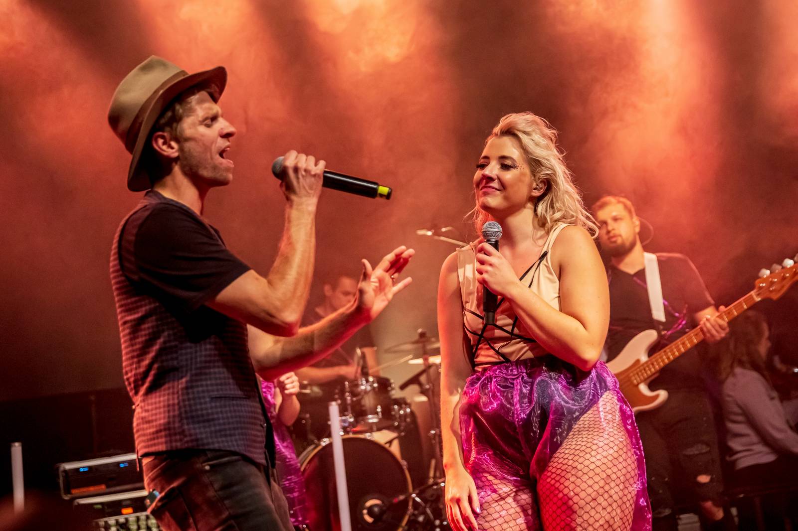 Anna Julie Slováčková pokřtila album Osudová, mezi hosty nechyběli Pokáč, Milan Peroutka nebo Marta Jandová