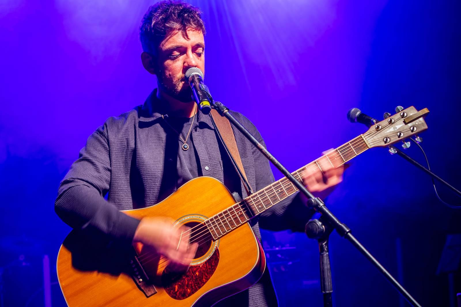 Anna Julie Slováčková pokřtila album Osudová, mezi hosty nechyběli Pokáč, Milan Peroutka nebo Marta Jandová