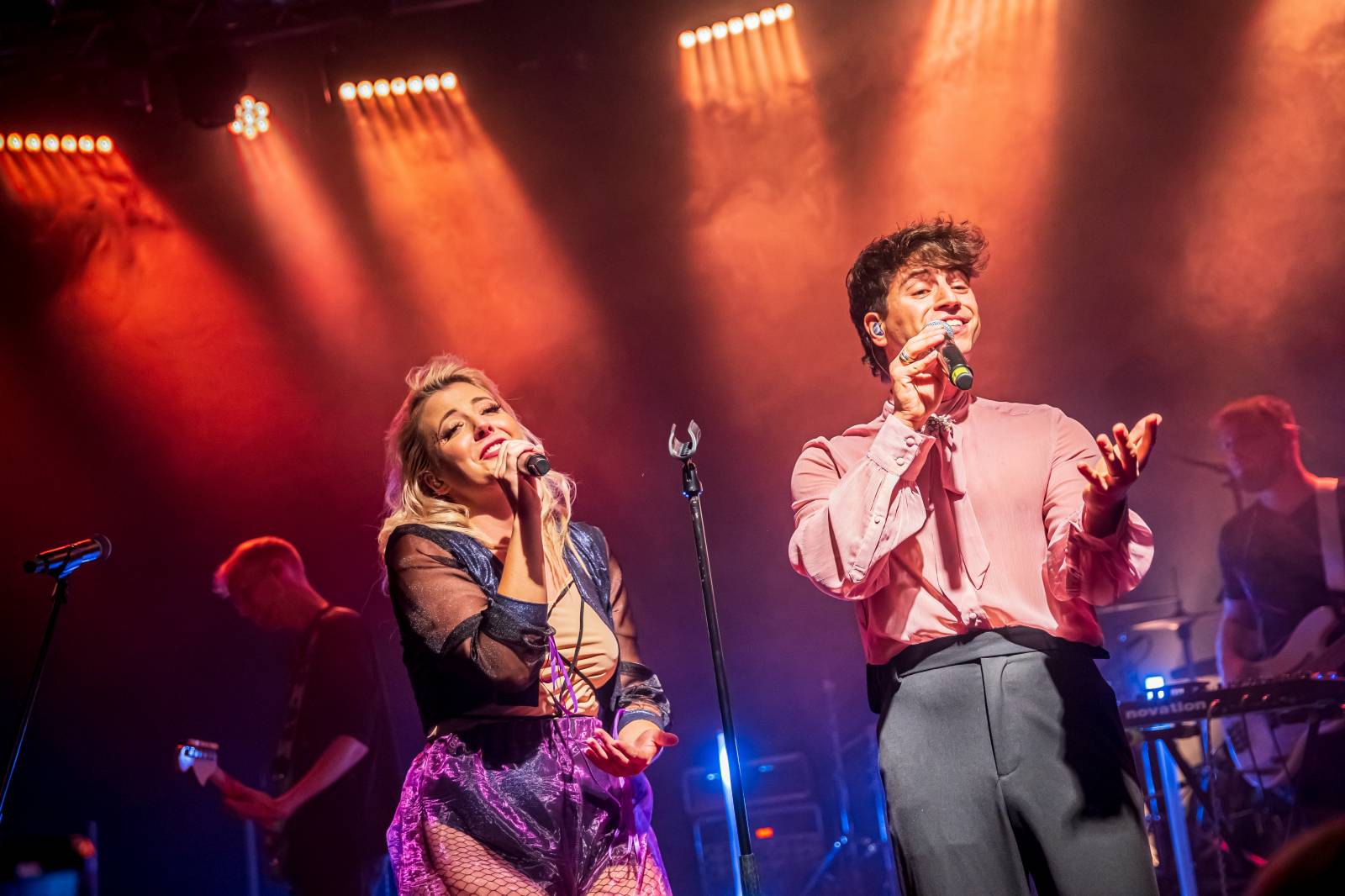 Anna Julie Slováčková pokřtila album Osudová, mezi hosty nechyběli Pokáč, Milan Peroutka nebo Marta Jandová