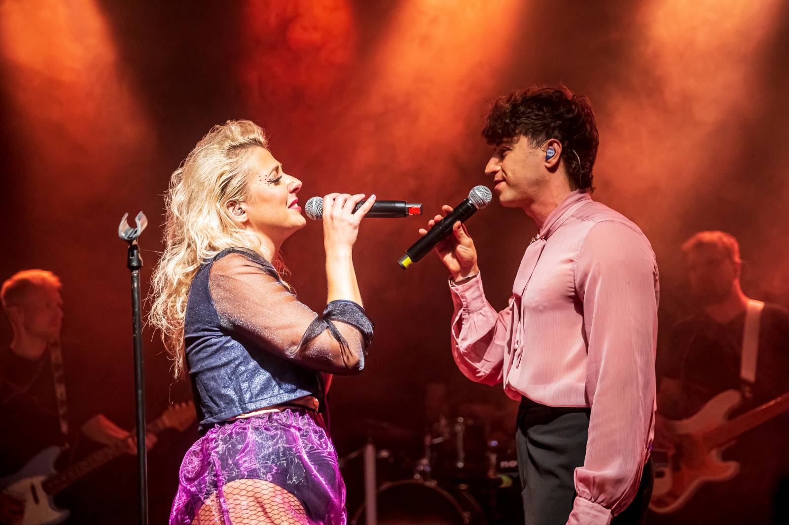 Anna Julie Slováčková pokřtila album Osudová, mezi hosty nechyběli Pokáč, Milan Peroutka nebo Marta Jandová