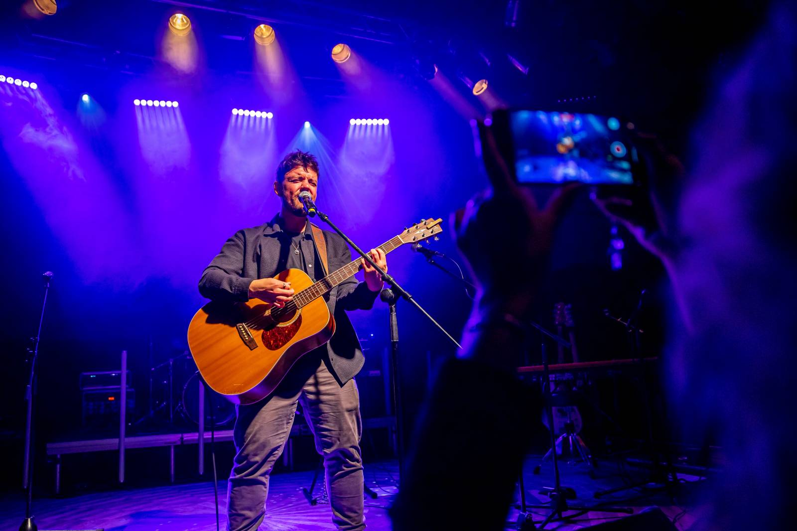 Anna Julie Slováčková pokřtila album Osudová, mezi hosty nechyběli Pokáč, Milan Peroutka nebo Marta Jandová