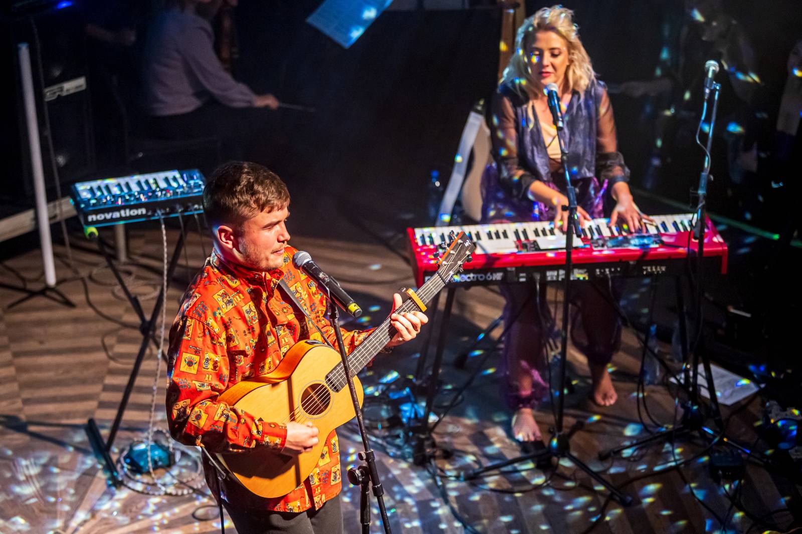 Anna Julie Slováčková pokřtila album Osudová, mezi hosty nechyběli Pokáč, Milan Peroutka nebo Marta Jandová