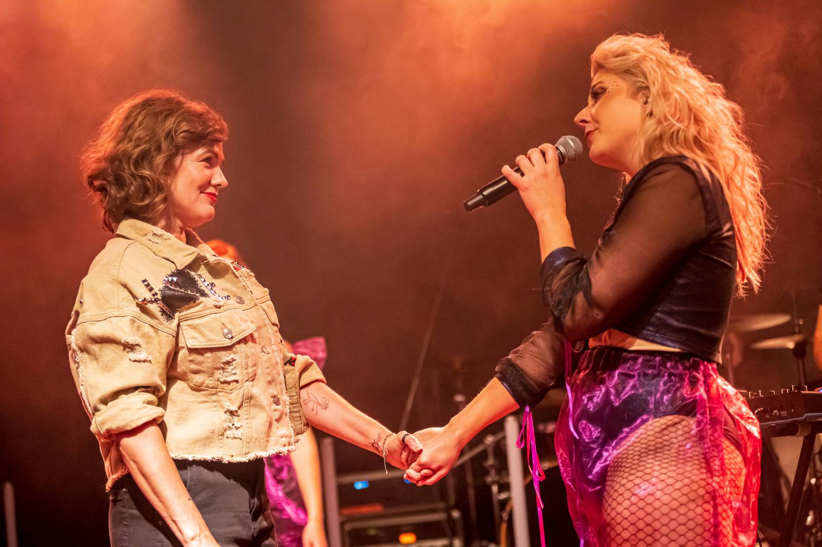 Anna Julie Slováčková pokřtila album Osudová, mezi hosty nechyběli Pokáč, Milan Peroutka nebo Marta Jandová