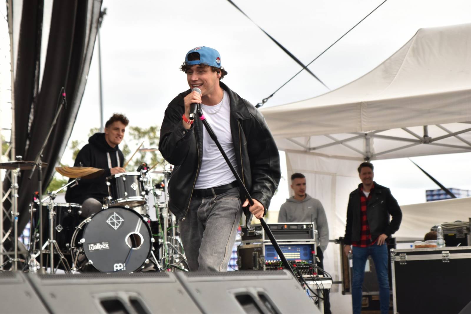 Druhý den Pilsner Festu zahájil Sofian MedjMedj, zahráli i Mig 21, Tata Bojs a J.A.R.