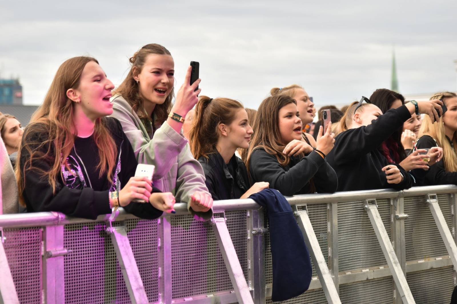 Druhý den Pilsner Festu zahájil Sofian MedjMedj, zahráli i Mig 21, Tata Bojs a J.A.R.