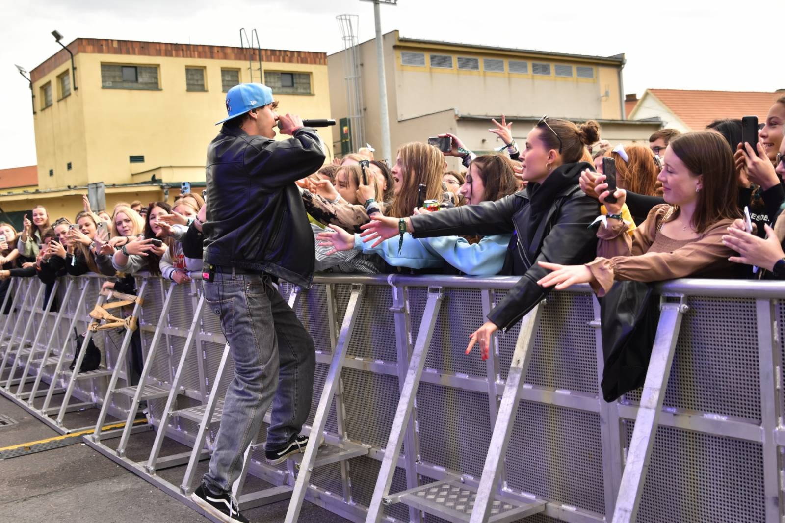 Druhý den Pilsner Festu zahájil Sofian MedjMedj, zahráli i Mig 21, Tata Bojs a J.A.R.
