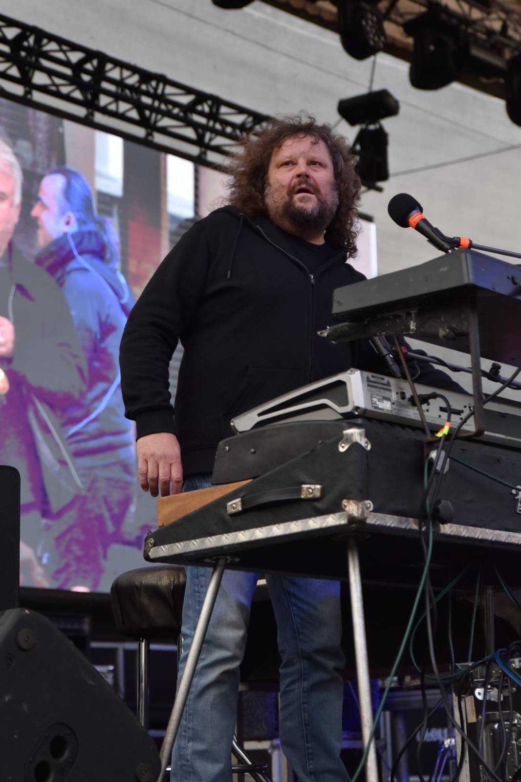 Druhý den Pilsner Festu zahájil Sofian MedjMedj, zahráli i Mig 21, Tata Bojs a J.A.R.