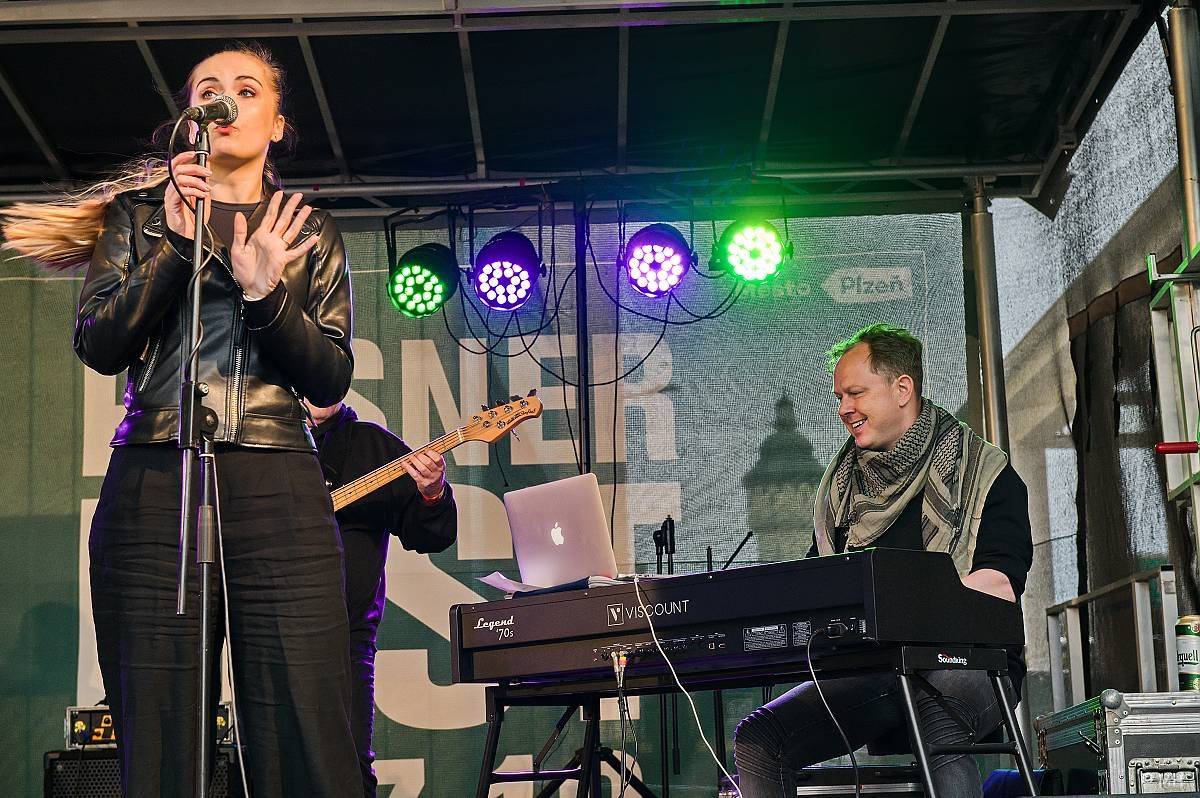 Sobota patřila v Plzni oslavám piva, zahráli Mig 21, Tata Bojs i J.A.R. 