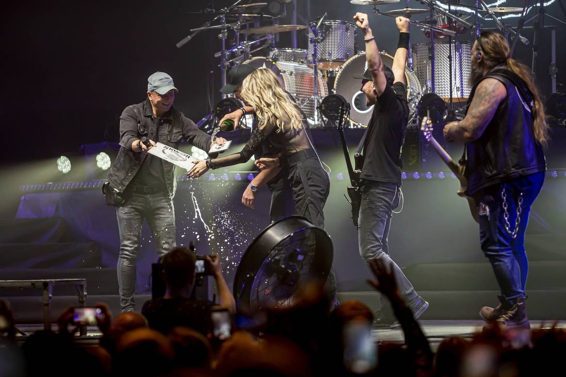 Škwor dvakrát vyprodal O2 universum, oslavil tam čtvrtstoletí i Zlatou desku