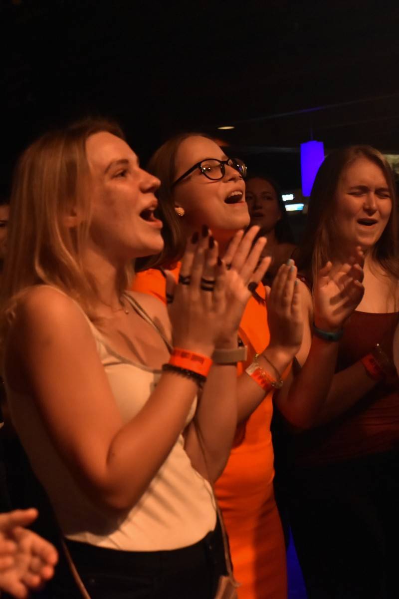 Michal Horák rozezpíval plzeňské fanoušky