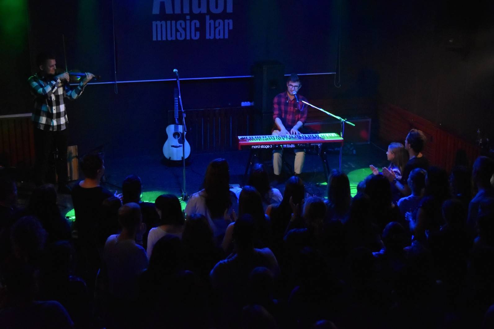 Michal Horák rozezpíval plzeňské fanoušky