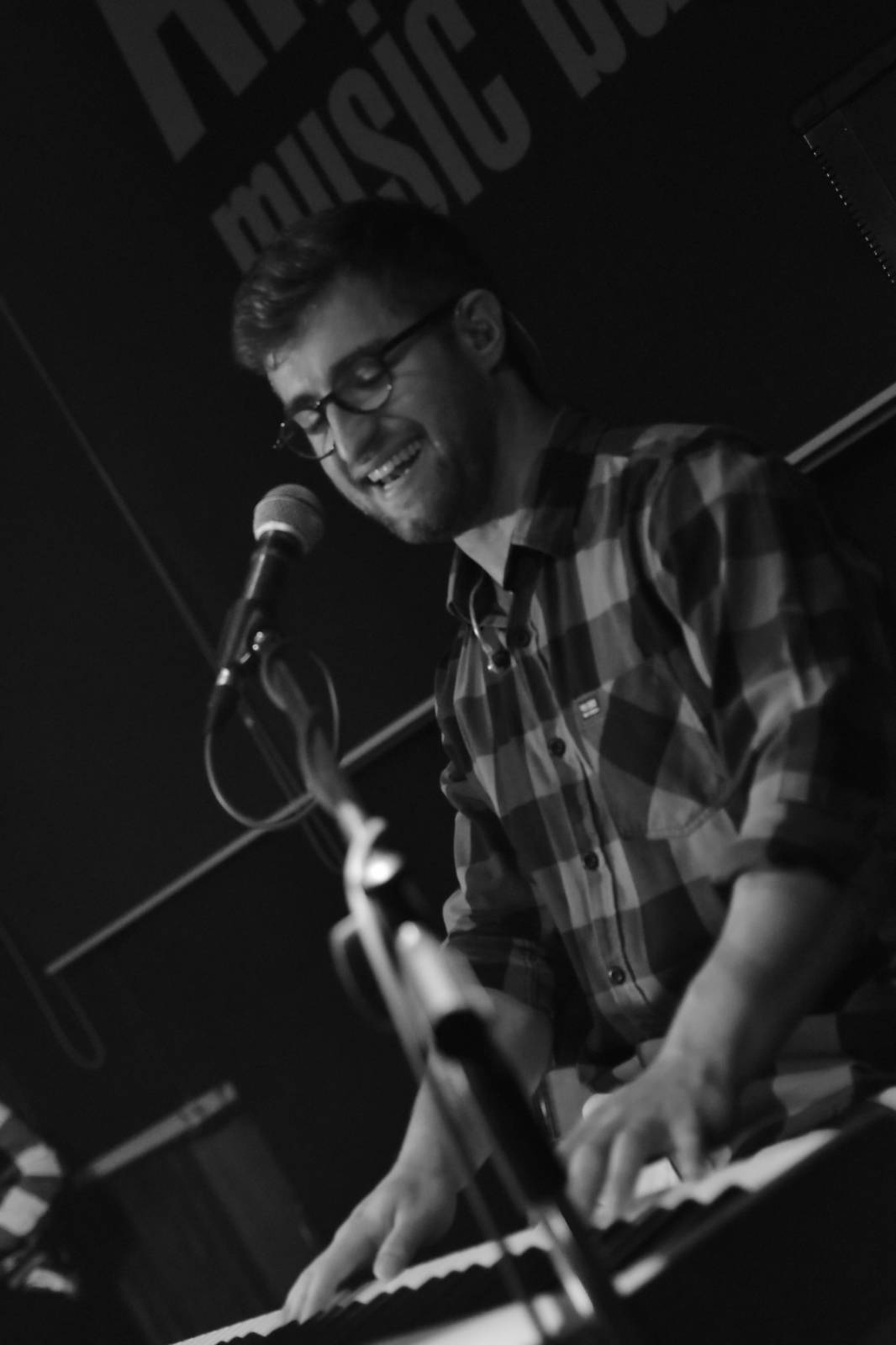 Michal Horák rozezpíval plzeňské fanoušky