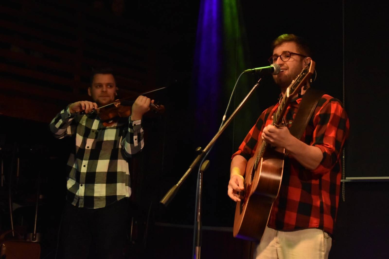 Michal Horák rozezpíval plzeňské fanoušky