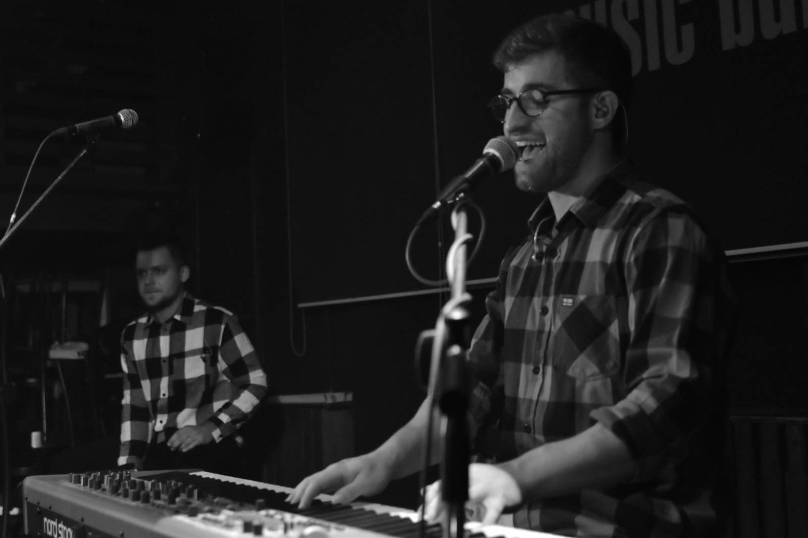 Michal Horák rozezpíval plzeňské fanoušky