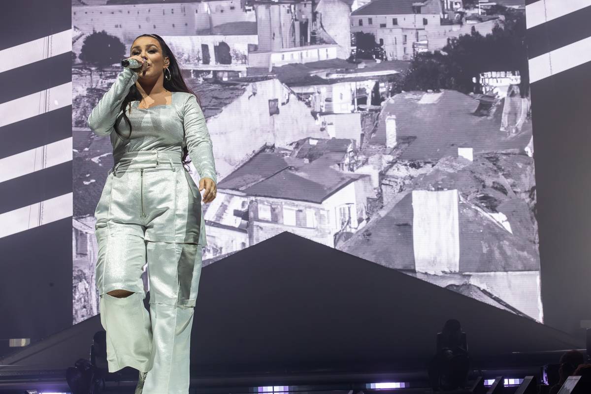 Božská Ewa. Farna dojímala i rozesmívala, O2 arena jí tleskala vestoje