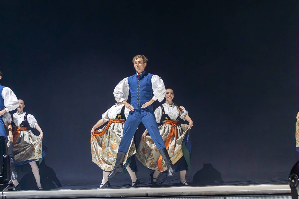 Božská Ewa. Farna dojímala i rozesmívala, O2 arena jí tleskala vestoje