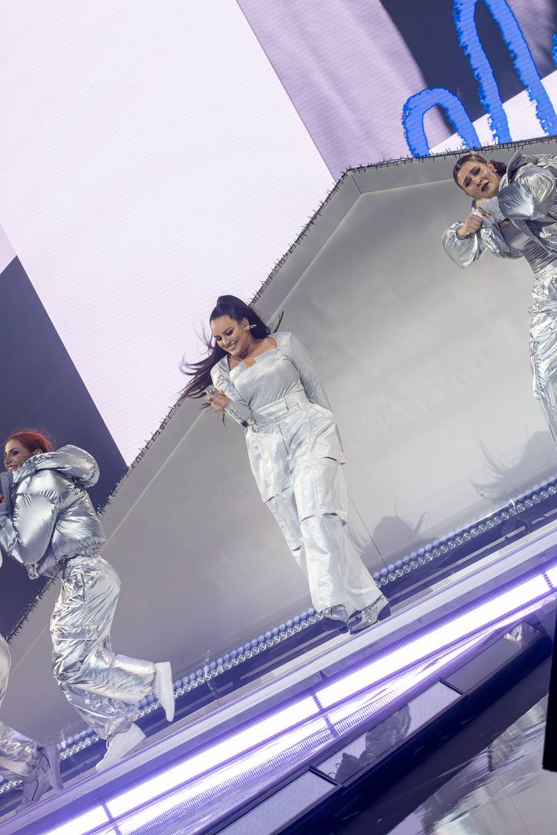 Božská Ewa. Farna dojímala i rozesmívala, O2 arena jí tleskala vestoje