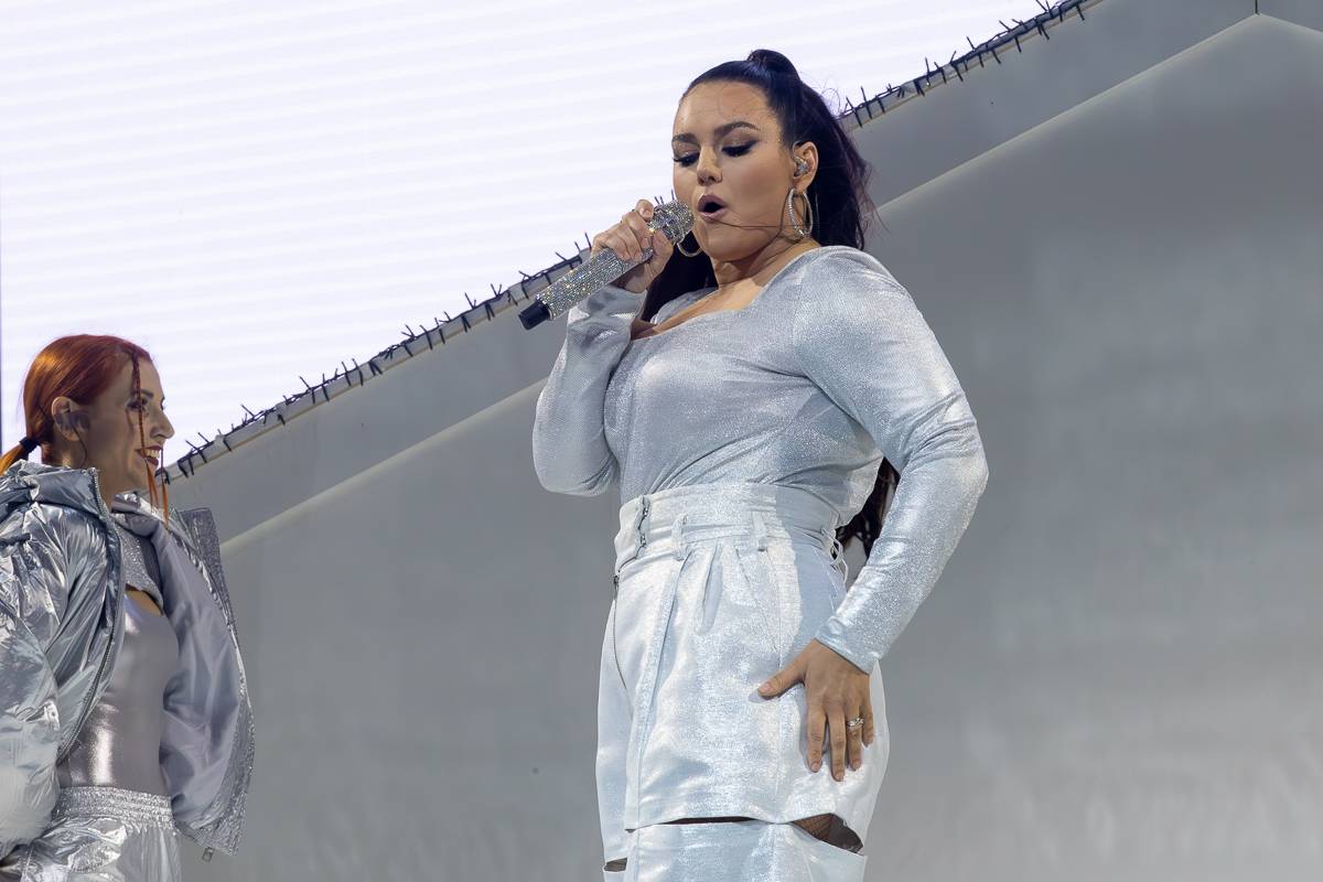 Božská Ewa. Farna dojímala i rozesmívala, O2 arena jí tleskala vestoje