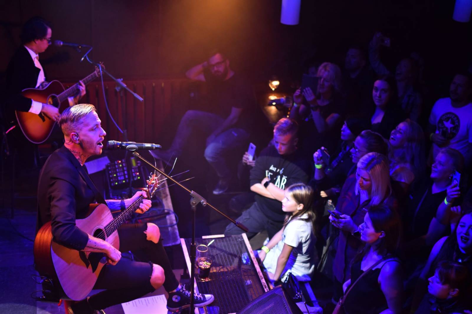 Pekař slaví deset let, v Plzni přehrál to nejlepší ze svých alb