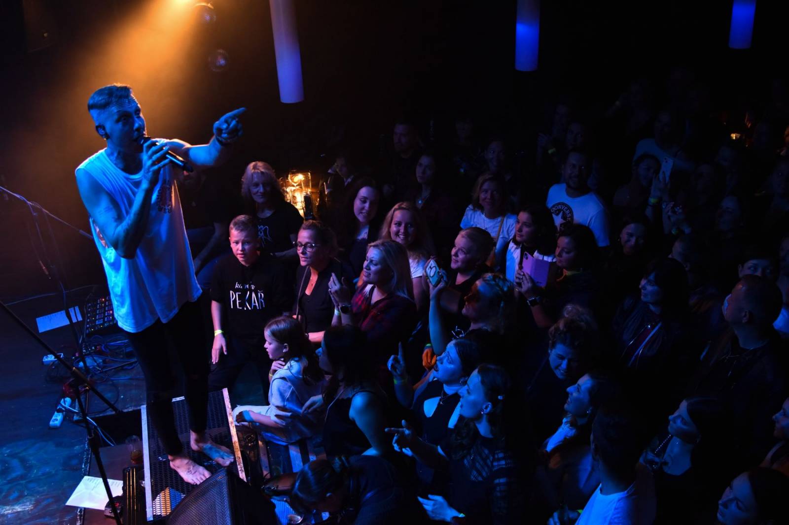 Pekař slaví deset let, v Plzni přehrál to nejlepší ze svých alb