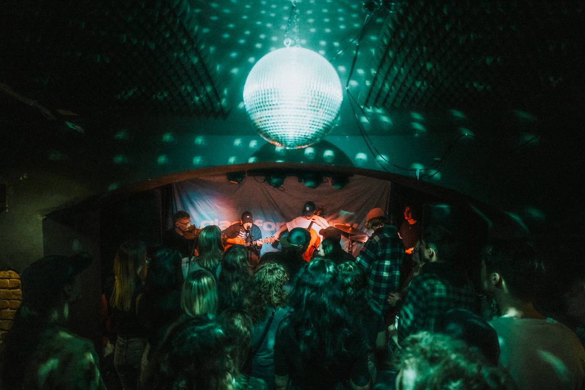 Glad for Today přivezli Acoustic Gallery i do Prahy