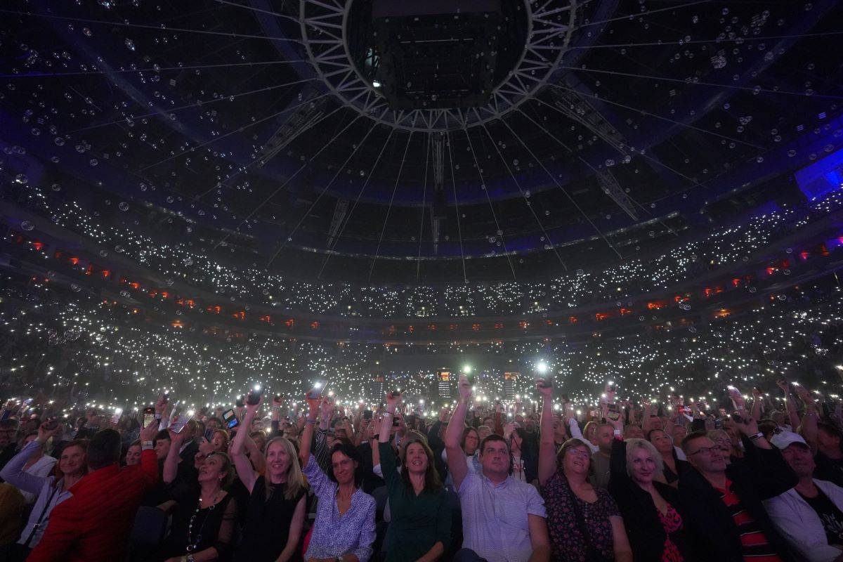 Český mejdan v O2 areně rozjeli Chinaski, Olympic, Čechomor s Lucií Bílou i O5 a Radeček