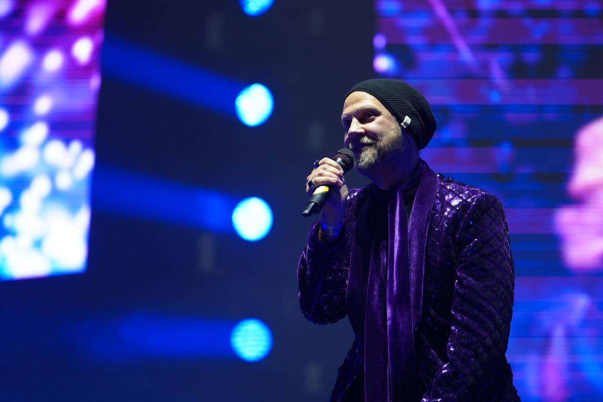 Český mejdan v O2 areně rozjeli Chinaski, Olympic, Čechomor s Lucií Bílou i O5 a Radeček