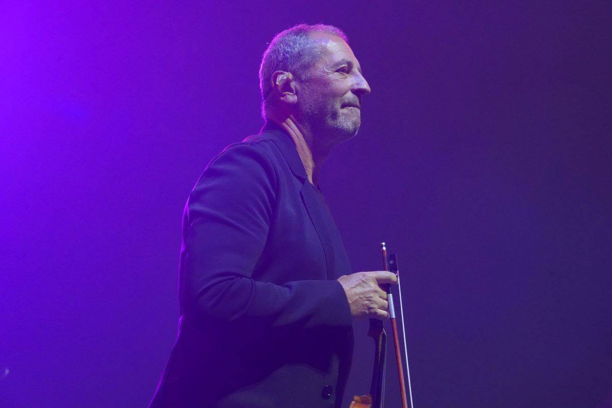 Český mejdan v O2 areně rozjeli Chinaski, Olympic, Čechomor s Lucií Bílou i O5 a Radeček